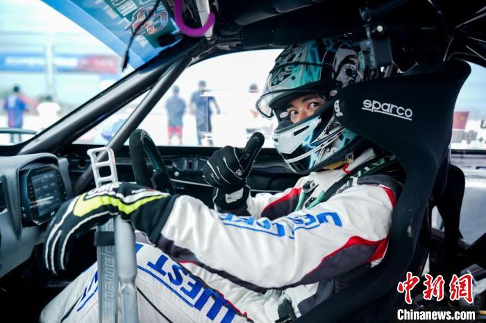 2024中国汽车飘移锦标赛决出各组冠军：许魏洲夺