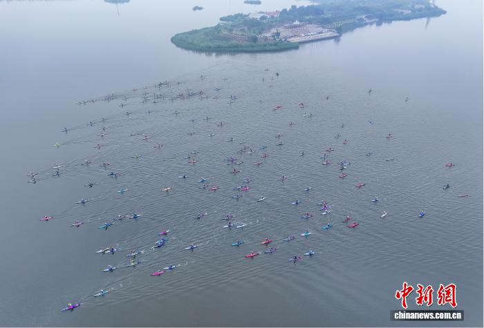 2025年中国桨板精英赛石嘴山站正式启幕 近三百名