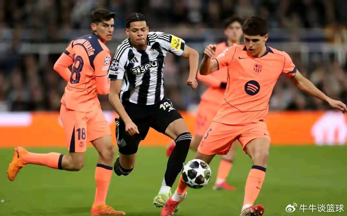 从草根到新马尔蒂尼：巴萨后卫赫拉德·马丁的逆