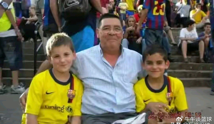 从草根到新马尔蒂尼：巴萨后卫赫拉德·马丁的逆