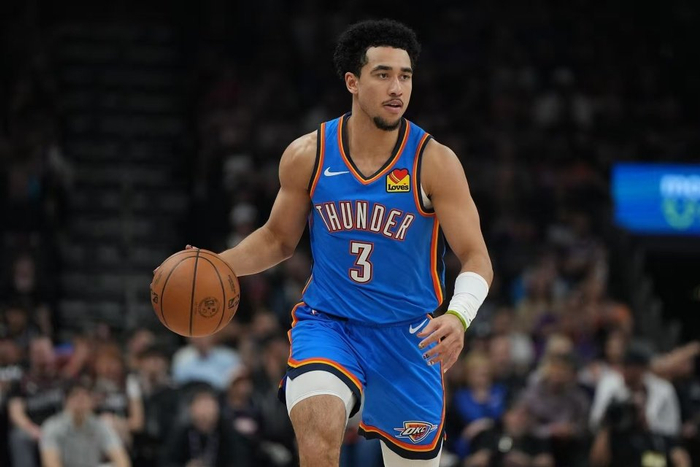 四笔交易巨亏引热议 国王、独行侠、勇士成最大