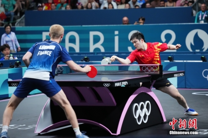 樊振东直落四局横扫勒布伦晋级决赛