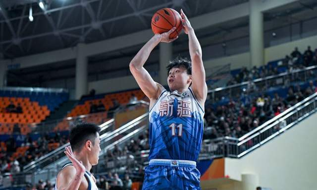 新疆男篮深陷困境 外援阵容失衡成关键因素