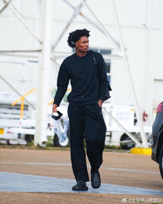 火箭队客场力克勇士队 杰伦·格林砍下30+申京贡