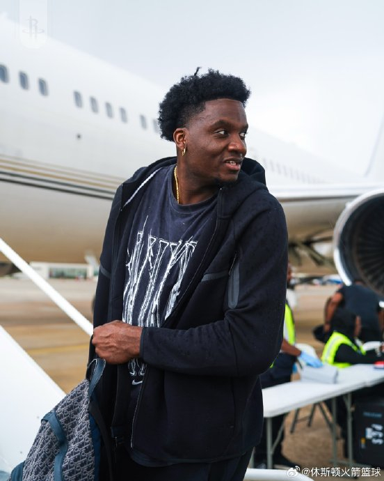 火箭队客场力克勇士队 杰伦·格林砍下30+申京贡